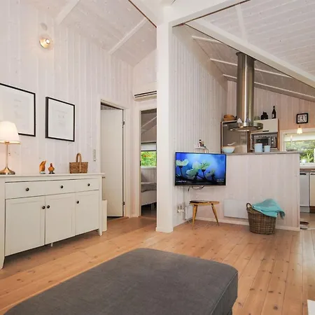 Hébergement de vacances Evelina - 150m To The Fjord By Interhome