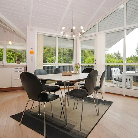 Evelina - 150m To The Fjord By Interhome
