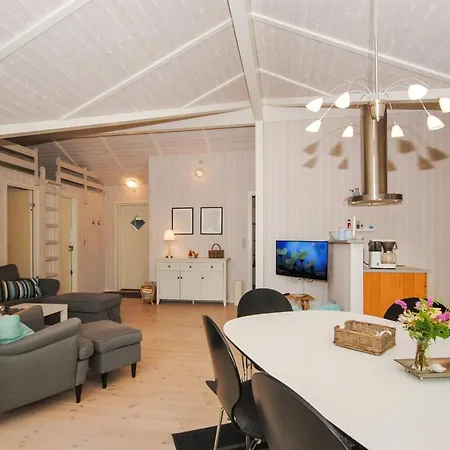 Evelina - 150m To The Fjord By Interhome * Løgsted